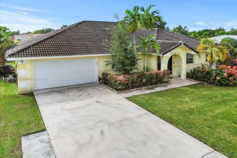 Купить виллу или дом в Майами, Флорида 8 комнат, 315.5м2, № 1964921 - фото 19