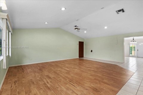 Купить виллу или дом в Майами, Флорида 8 комнат, 315.5м2, № 1964921 - фото 26