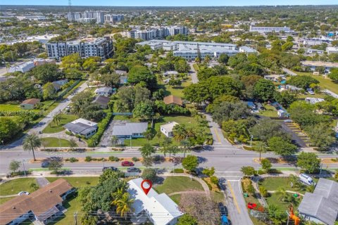 Casa en venta en Palmetto Bay, Florida, 3 dormitorios, 110.46 m2 № 1966963 - foto 13