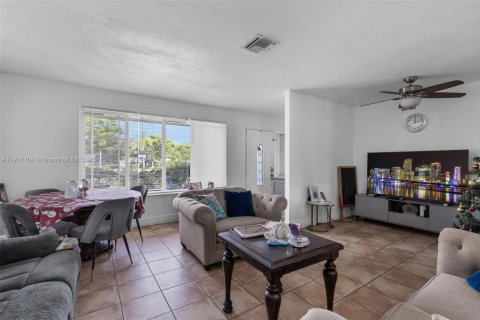 Casa en venta en Palmetto Bay, Florida, 3 dormitorios, 110.46 m2 № 1966963 - foto 19