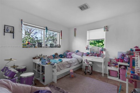 Casa en venta en Palmetto Bay, Florida, 3 dormitorios, 110.46 m2 № 1966963 - foto 27