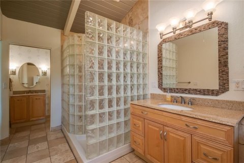 House in Summerfield, Florida 5 bedrooms, 384.89 sq.m. № 2308793 - photo 29