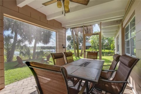 House in Summerfield, Florida 5 bedrooms, 384.89 sq.m. № 2308793 - photo 7