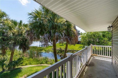 House in Summerfield, Florida 5 bedrooms, 384.89 sq.m. № 2308793 - photo 20