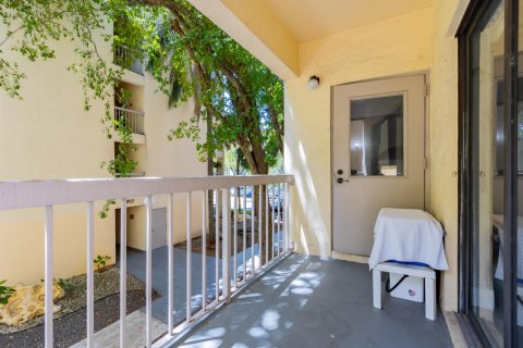 Condominio en alquiler en Doral, Florida, 2 dormitorios, 92.16 m2 № 2084032 - foto 15