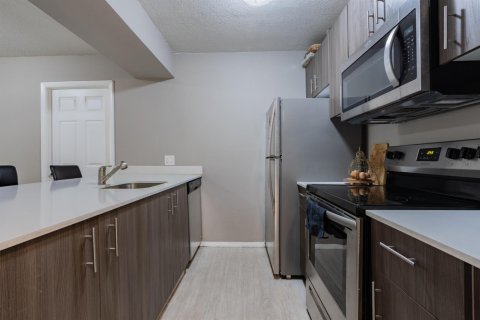 Condo à Doral, Floride, 2 chambres  № 2084032