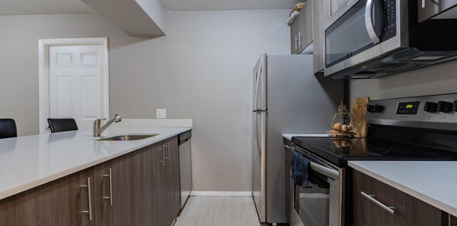 Condominio en Doral, Florida, 2 dormitorios  № 2084032