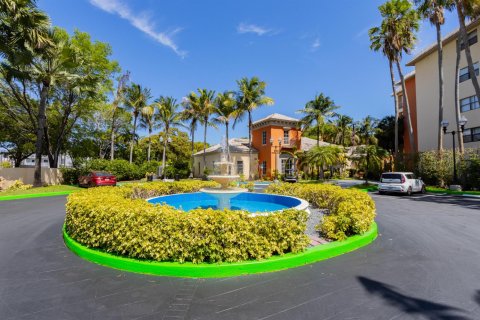 Condominio en alquiler en Doral, Florida, 2 dormitorios, 92.16 m2 № 2084032 - foto 22