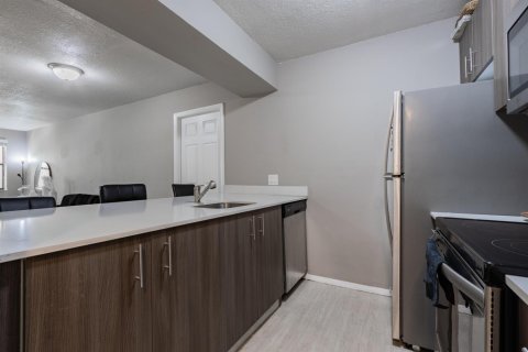 Condominio en alquiler en Doral, Florida, 2 dormitorios, 92.16 m2 № 2084032 - foto 2