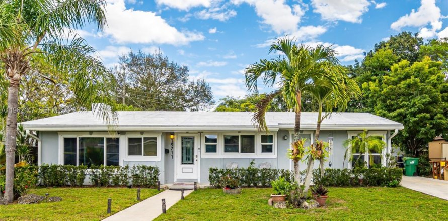 Casa en Miami Gardens, Florida 3 dormitorios, 151.8 m2 № 2024726