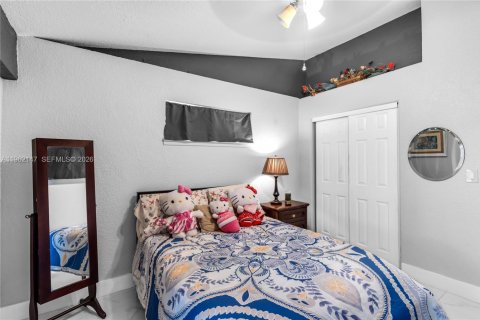 Casa en venta en Miami Gardens, Florida, 3 dormitorios, 151.8 m2 № 2024726 - foto 15
