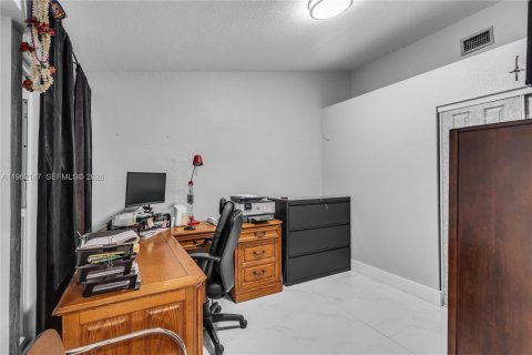 Casa en venta en Miami Gardens, Florida, 3 dormitorios, 151.8 m2 № 2024726 - foto 23