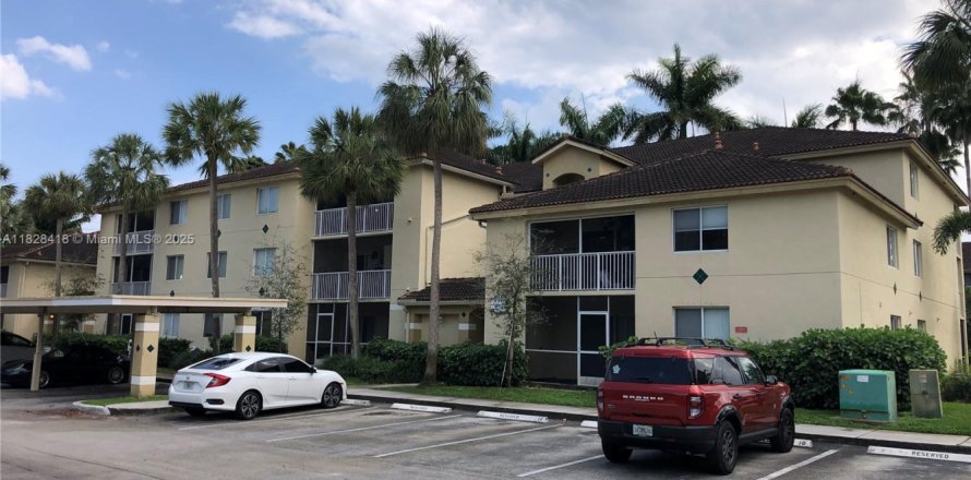 Condominio en Hollywood, Florida, 2 dormitorios  № 1799252