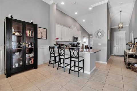 Condo in Bradenton, Florida, 2 bedrooms № 1986743 - photo 17