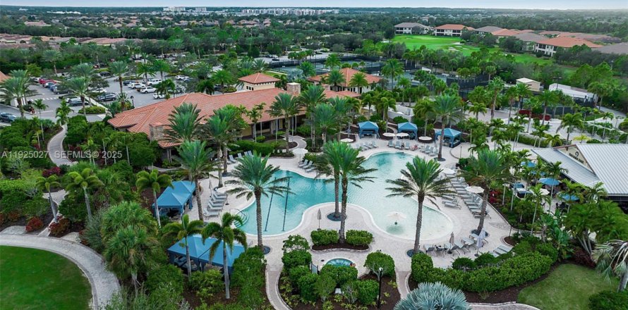 Condo in Bradenton, Florida, 2 bedrooms № 1986743