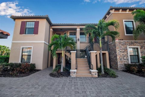 Condo in Bradenton, Florida, 2 bedrooms № 1986743 - photo 5