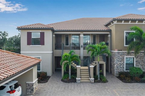 Condo in Bradenton, Florida, 2 bedrooms № 1986743 - photo 6