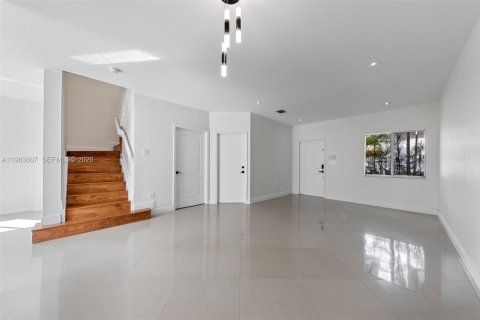 Adosado en alquiler en Miramar, Florida, 3 dormitorios, 141.03 m2 № 2050247 - foto 10