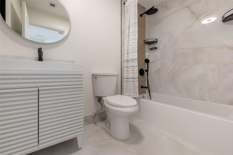 Adosado en alquiler en Miramar, Florida, 3 dormitorios, 141.03 m2 № 2050247 - foto 14