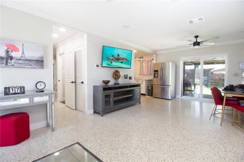 Villa ou maison à vendre à Tampa, Floride: 3 chambres, 105.91 m2 № 2230128 - photo 7
