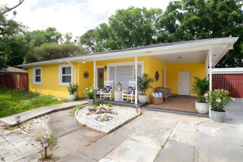 Villa ou maison à vendre à Tampa, Floride: 3 chambres, 105.91 m2 № 2230128 - photo 2