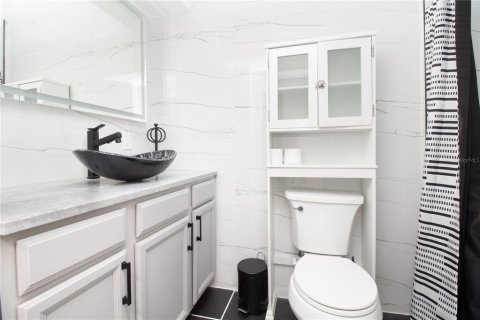 Villa ou maison à vendre à Tampa, Floride: 3 chambres, 105.91 m2 № 2230128 - photo 21