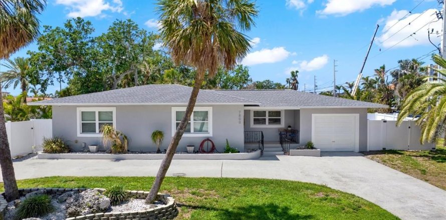 Villa ou maison à Saint Petersburg, Floride 3 chambres, 130.81 m2 № 1640668