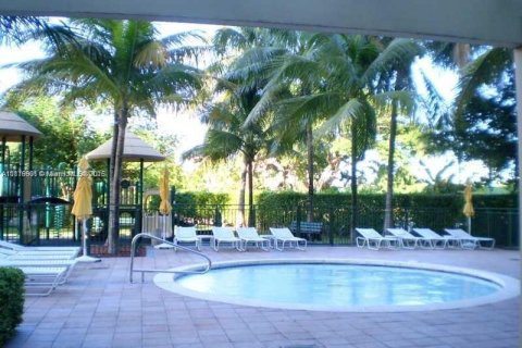 Condo in Aventura, Florida, 2 bedrooms  № 1772319 - photo 22