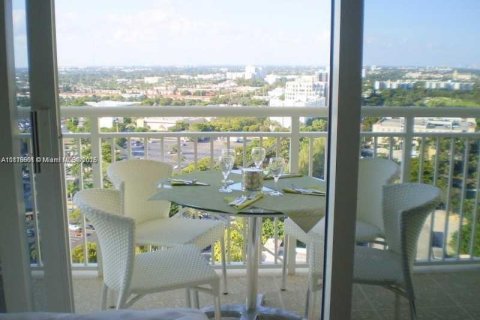 Condo in Aventura, Florida, 2 bedrooms  № 1772319 - photo 7