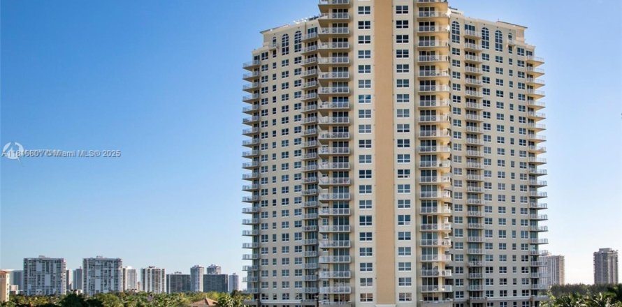 Condo in Aventura, Florida, 2 bedrooms № 1772319