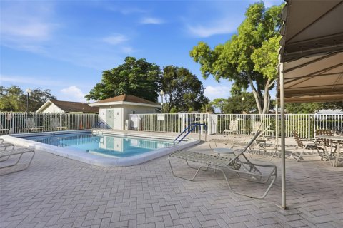 House in Delray Beach, Florida 2 bedrooms, 110.37 sq.m. № 1986395 - photo 25
