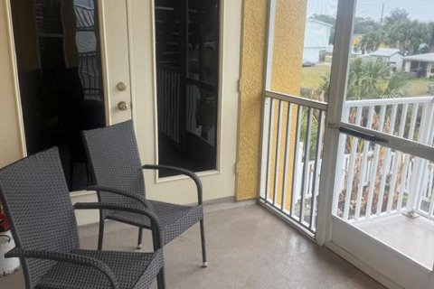 House in Hudson, Florida 3 bedrooms, 178.56 sq.m. № 2096488 - photo 18