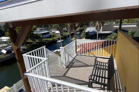 House in Hudson, Florida 3 bedrooms, 178.56 sq.m. № 2096488 - photo 10