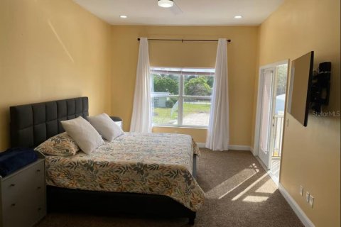 House in Hudson, Florida 3 bedrooms, 178.56 sq.m. № 2096488 - photo 30