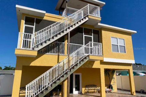 House in Hudson, Florida 3 bedrooms, 178.56 sq.m. № 2096488 - photo 5