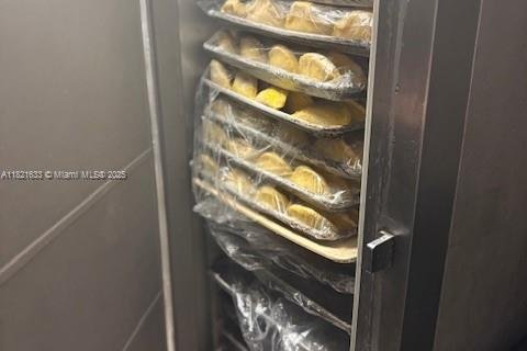 Commercial property in Miami, Florida № 1980409 - photo 23