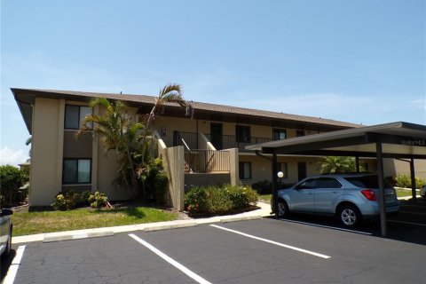 Condo in Punta Gorda, Florida, 2 bedrooms  № 1780636 - photo 2