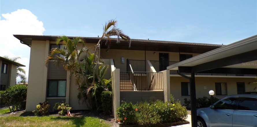 Condo in Punta Gorda, Florida, 2 bedrooms  № 1780636