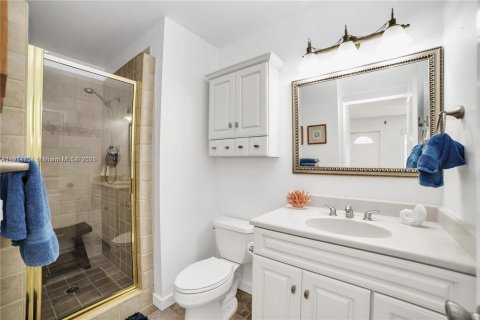 House in Marathon, Florida 3 bedrooms, 113.53 sq.m. № 1972938 - photo 19