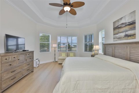 House in Sun City Center, Florida 3 bedrooms, 220.83 sq.m. № 2223596 - photo 25