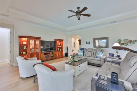 House in Sun City Center, Florida 3 bedrooms, 220.83 sq.m. № 2223596 - photo 13