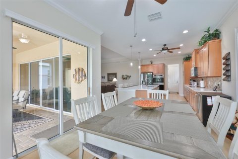 House in Sun City Center, Florida 3 bedrooms, 220.83 sq.m. № 2223596 - photo 23