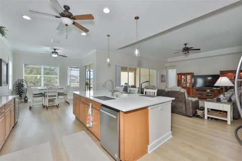 House in Sun City Center, Florida 3 bedrooms, 220.83 sq.m. № 2223596 - photo 16