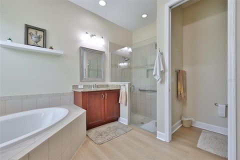 House in Sun City Center, Florida 3 bedrooms, 220.83 sq.m. № 2223596 - photo 29