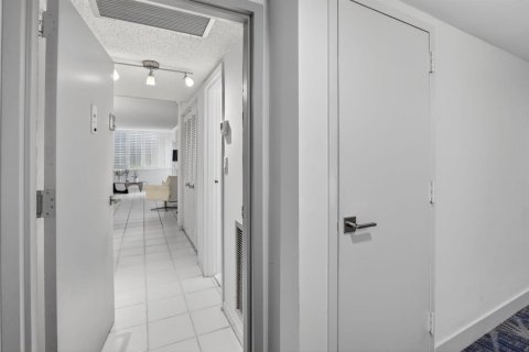 Купить кондоминиум в Форт-Лодердейл, Флорида 3 комнаты, 93.37м2, № 2147001 - фото 8