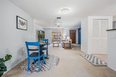 Casa en venta en Port Richey, Florida, 2 dormitorios, 141.95 m2 № 1853635 - foto 9