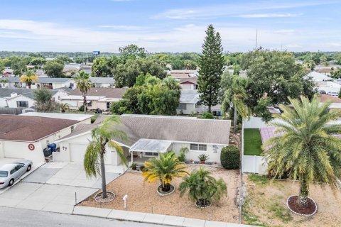 Casa en venta en Port Richey, Florida, 2 dormitorios, 141.95 m2 № 1853635 - foto 2