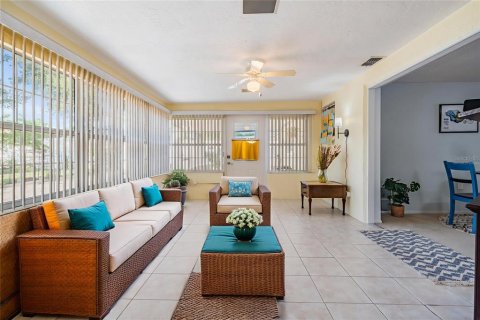 Casa en venta en Port Richey, Florida, 2 dormitorios, 141.95 m2 № 1853635 - foto 18