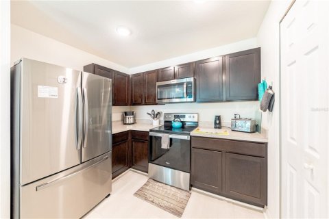 House in Port Charlotte, Florida 3 bedrooms, 122.07 sq.m. № 1510020 - photo 9