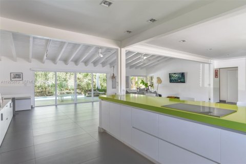 Снять в аренду виллу или дом в Майами, Флорида 4 спальни, 250.46м2, № 2034305 - фото 9